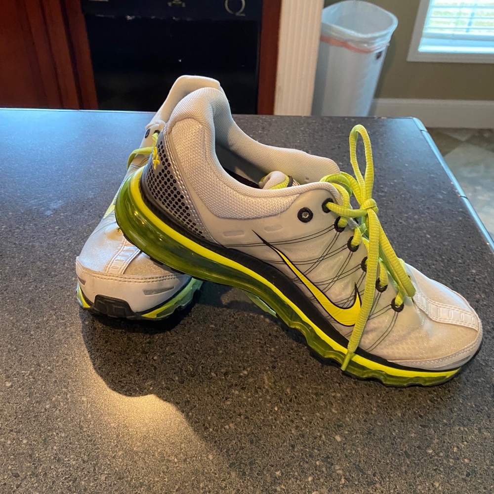 Nike Air Max 2009 Grey Volt Silver Womens size 9